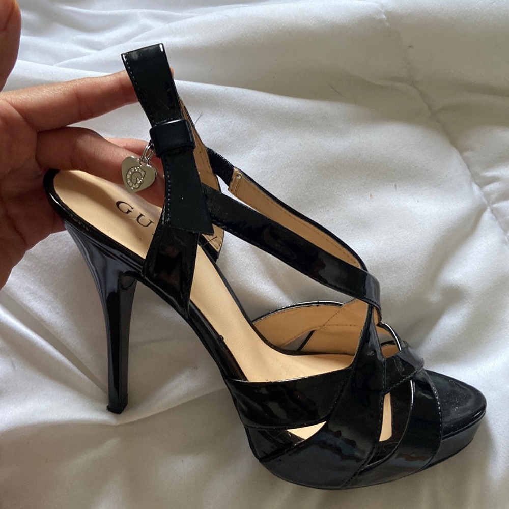 Guess size 6 heels